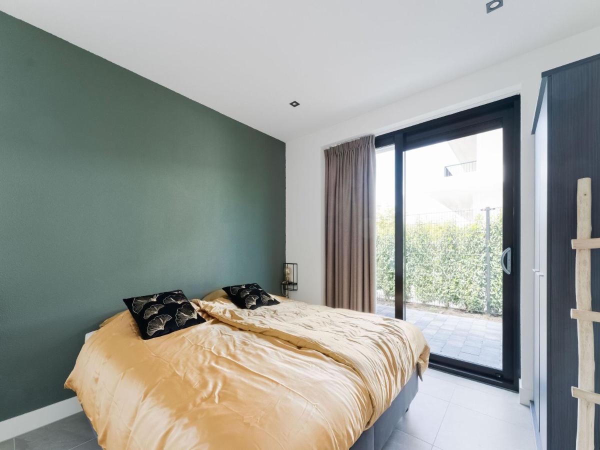 Swanky Villa In Zeewolde With Garden Exterior foto